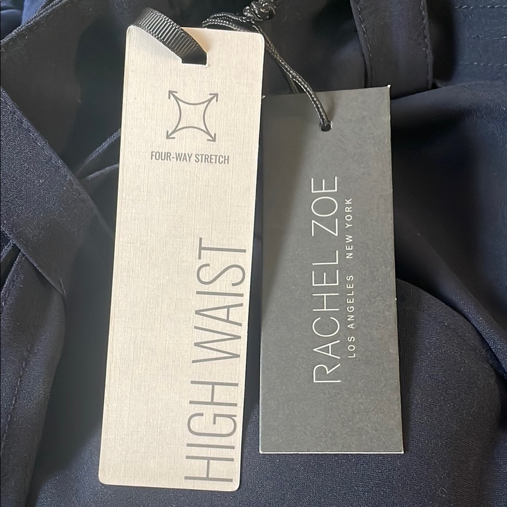 Rachel Zoe navy blue women’s shorts with detachable belt - Picture 6 of 6